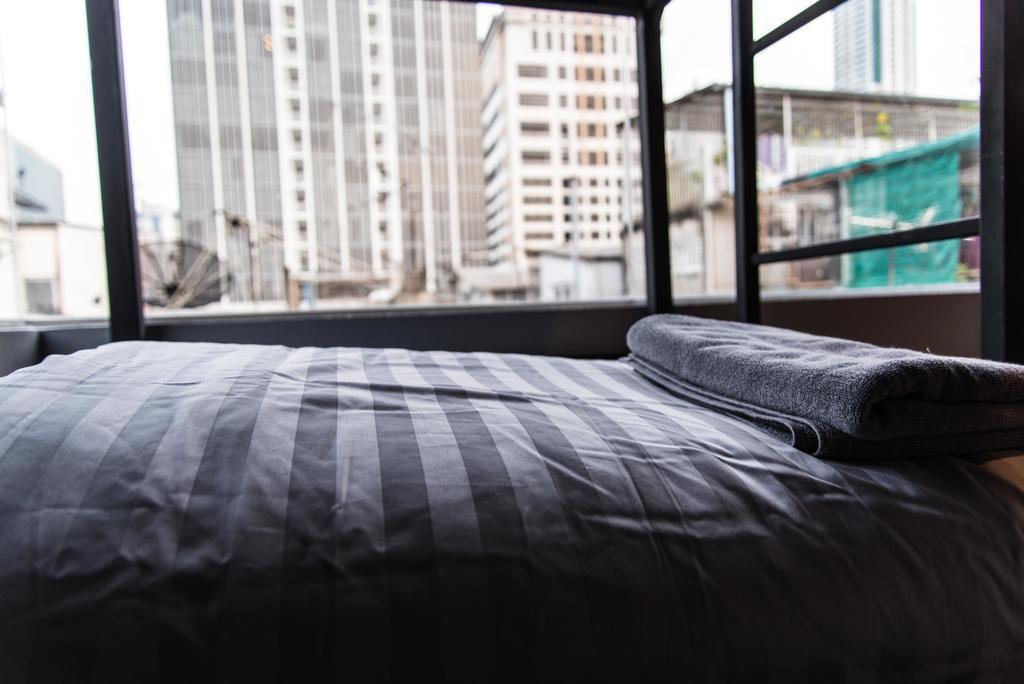 Nap@Pan Hostel Silom Бангкок Экстерьер фото