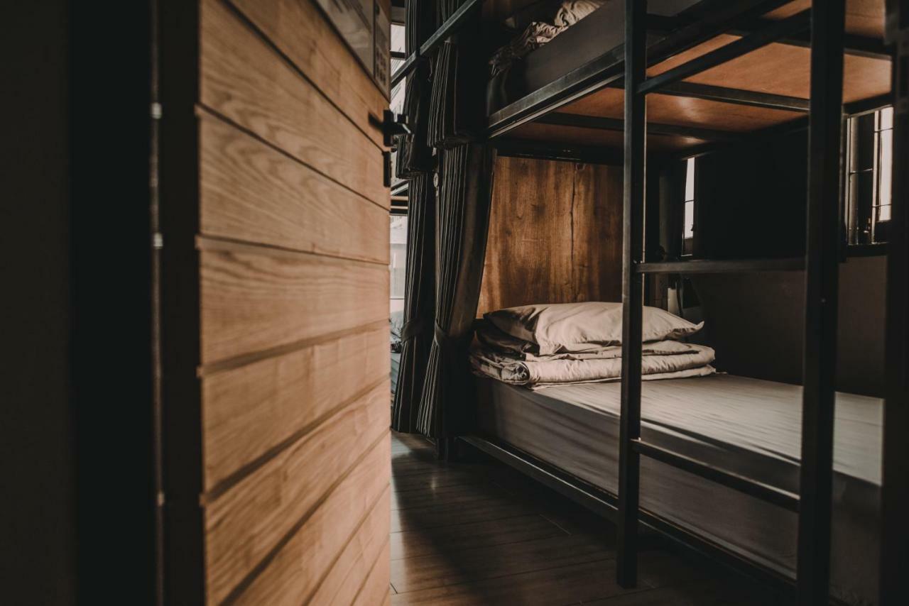 Nap@Pan Hostel Silom Бангкок Экстерьер фото