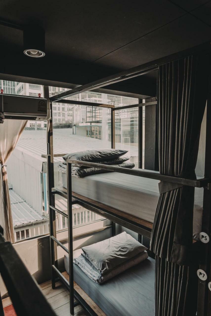 Nap@Pan Hostel Silom Бангкок Экстерьер фото
