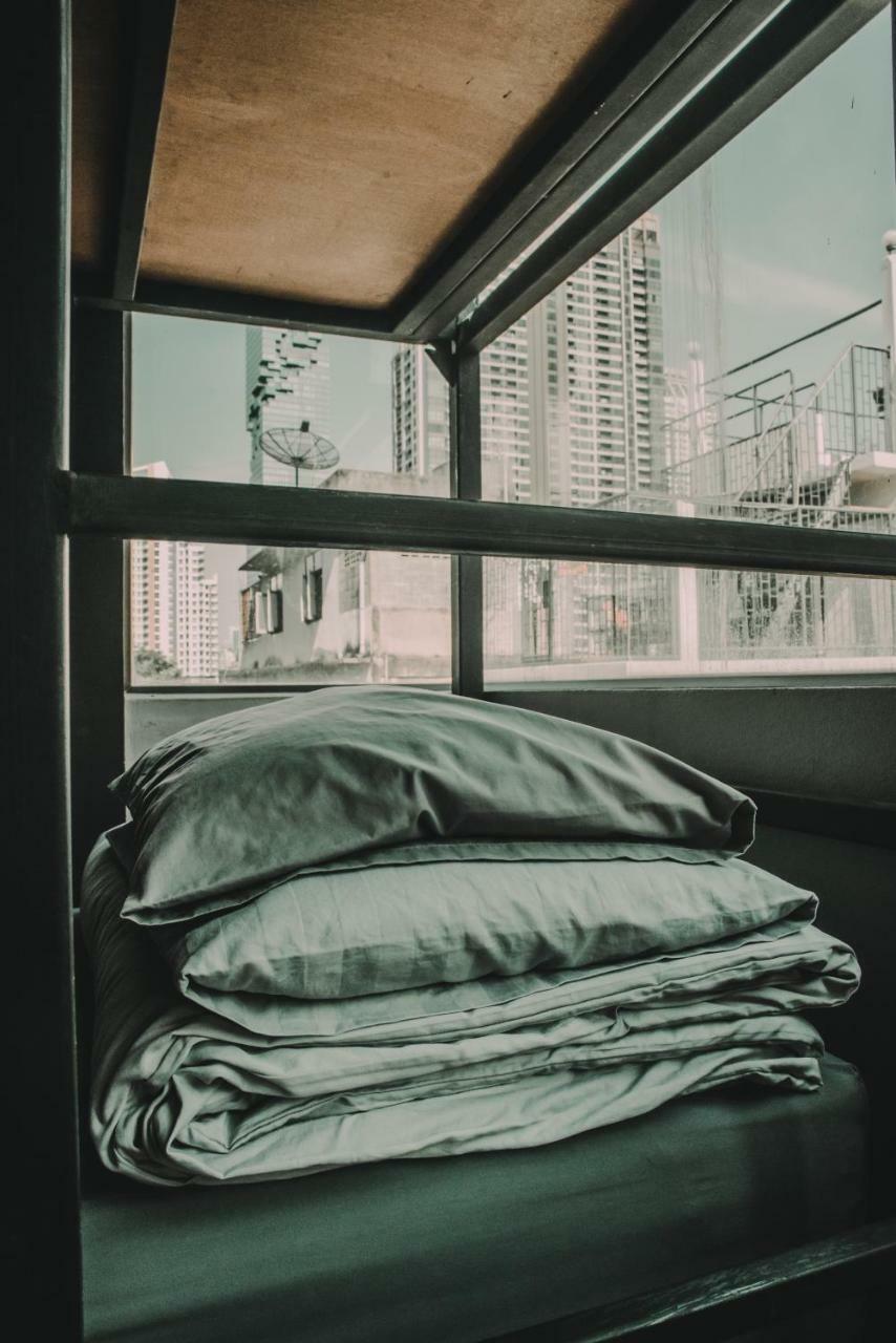 Nap@Pan Hostel Silom Бангкок Экстерьер фото
